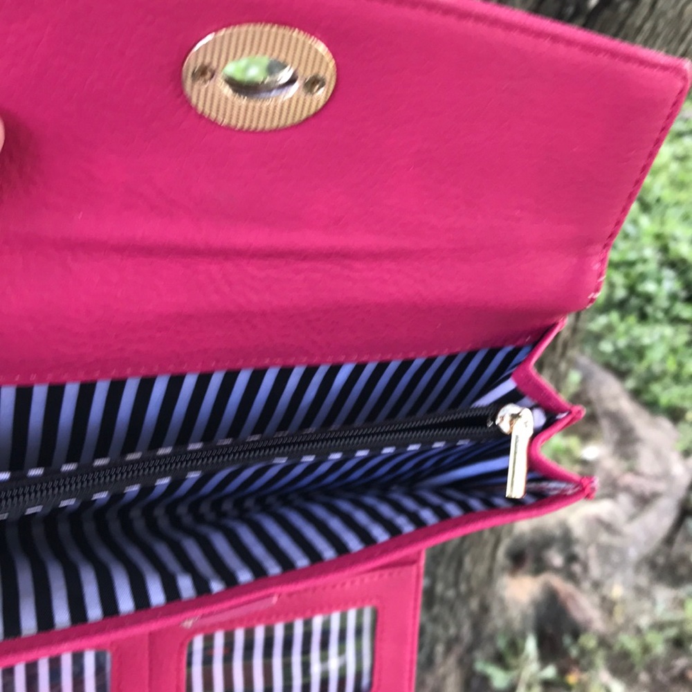 Pink Wallet - Picture 3 of 5